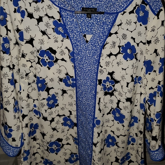 ⛄Talbots Small Semi Sheer Navy Blue Floral Top - Picture 2 of 7